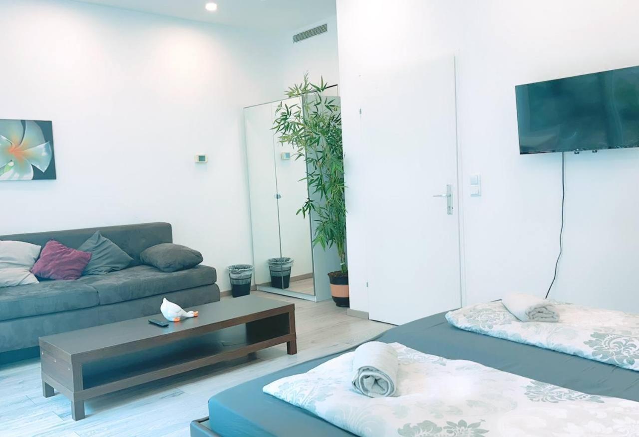 Comfort Triple Room Hn Wiedeń Zewnętrze zdjęcie